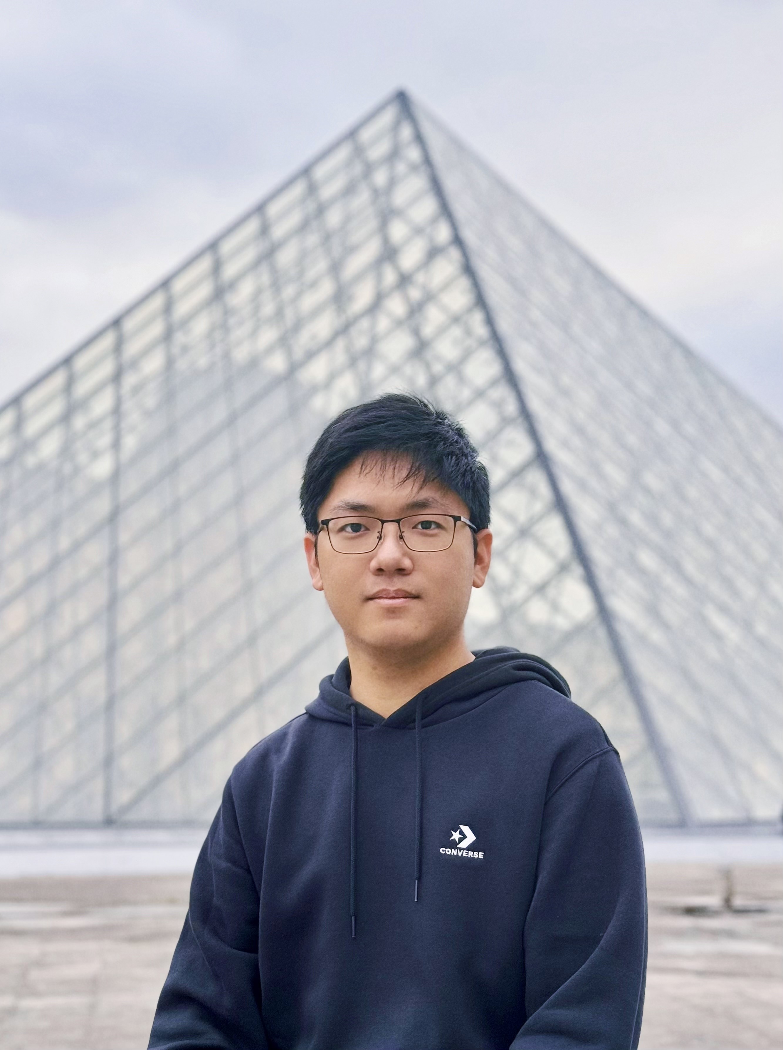 Tianyu Hu Photo